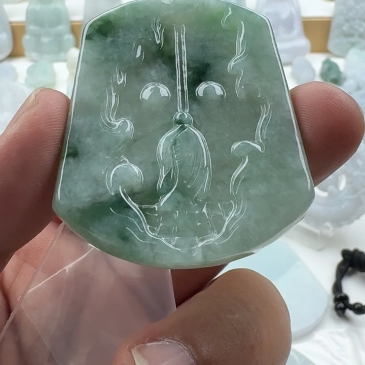 翡翠未镶嵌颈饰天然缅甸A货翡翠
