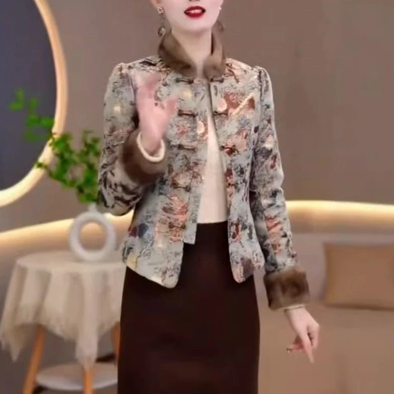 秋冬新款高端新中式国风复古盘扣重工提花气质优雅洋气阔太太外套