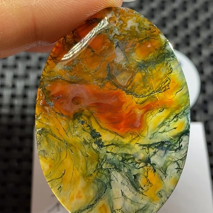 未镶嵌颈饰玛瑙/玉髓正**存