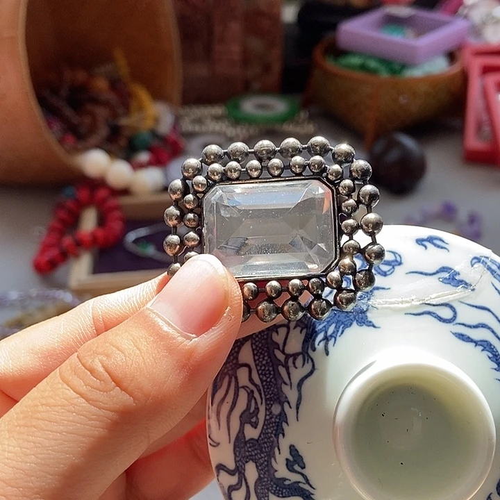 瓷片不会哈哈哈哈哈哈哈哈哈哈