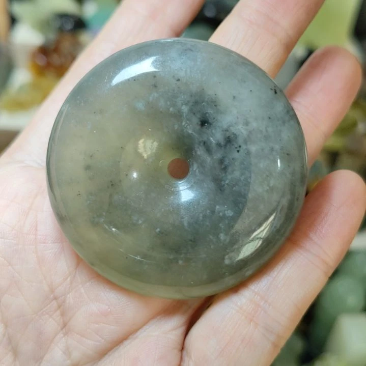 岫玉未镶嵌平安扣