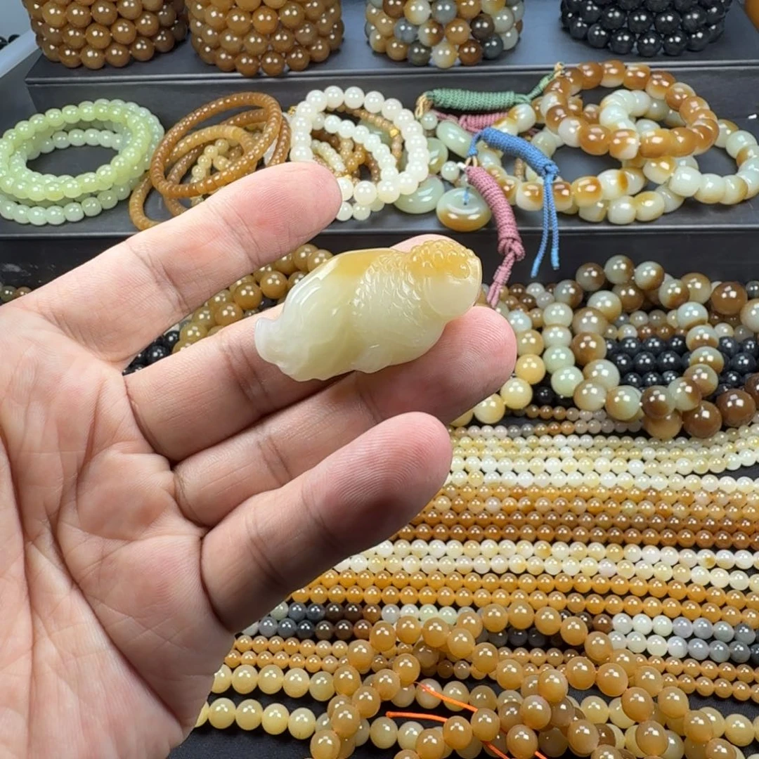 *****和田玉未镶嵌颈饰
