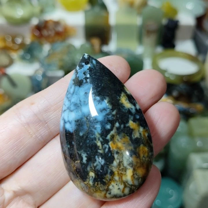 岫玉未镶嵌挂坠款式