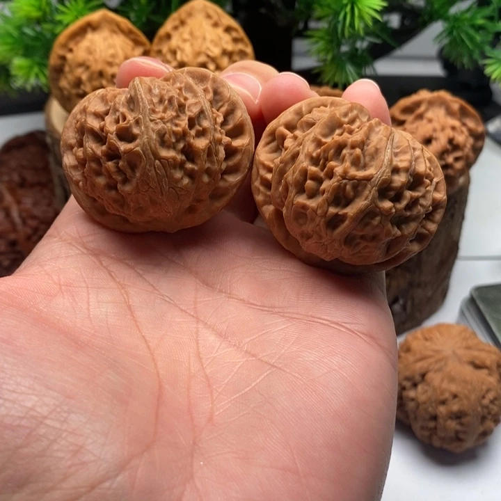 把件文玩核桃43全品宫灯