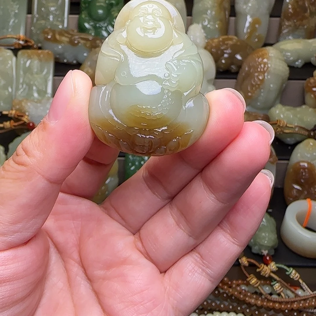 百***乐和田玉未镶嵌颈饰