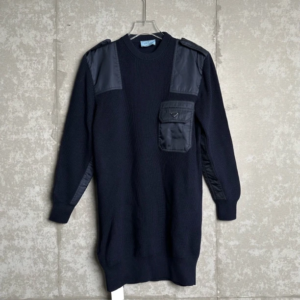 未使用 Prada/普拉达 38*1/prada/口袋徽标连衣裙/12571