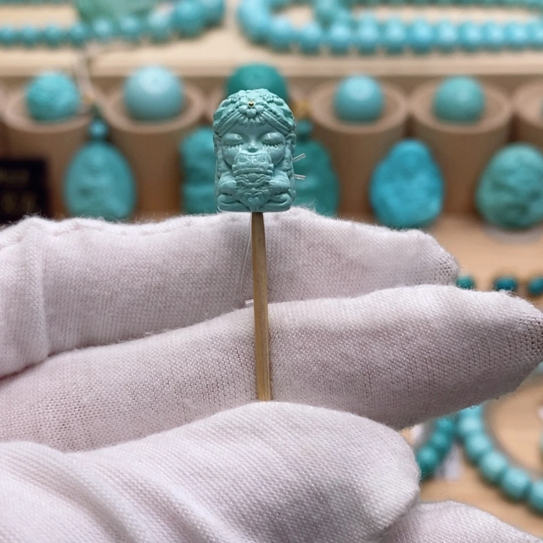 绿松石未镶嵌珠宝奇石