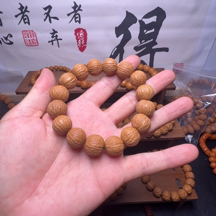 猴头核桃手串风雨