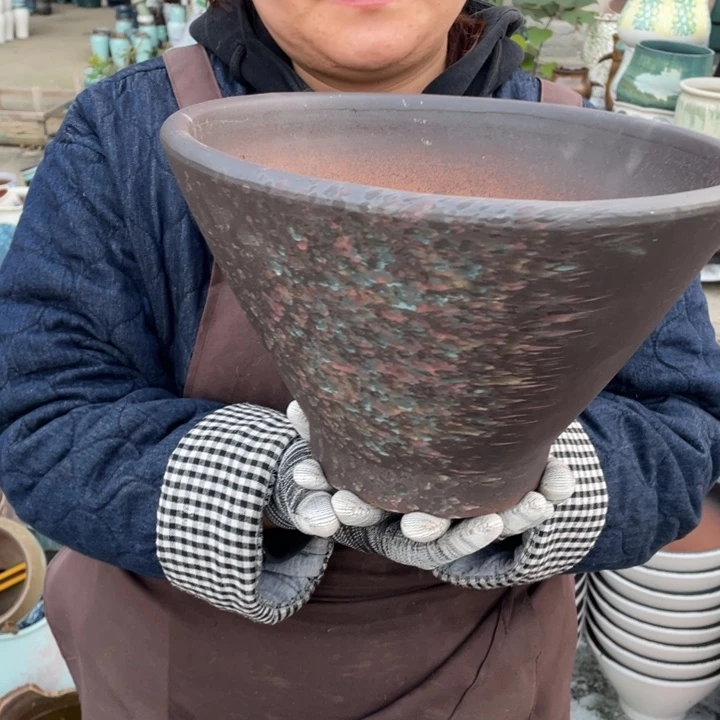 紫砂花盆口28高19瑕疵瑕疵