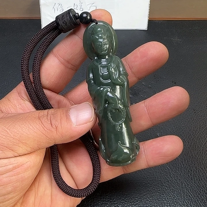 和田玉未镶嵌把件