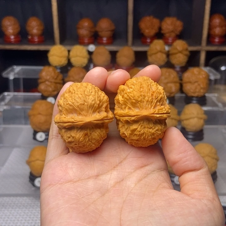 吊坠文玩核桃云顶绣球25