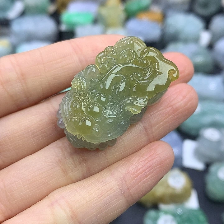 翡翠未镶嵌颈饰天然缅甸A货翡翠貔貅吊坠
