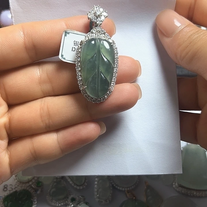 未镶嵌翡翠耳饰大叶子