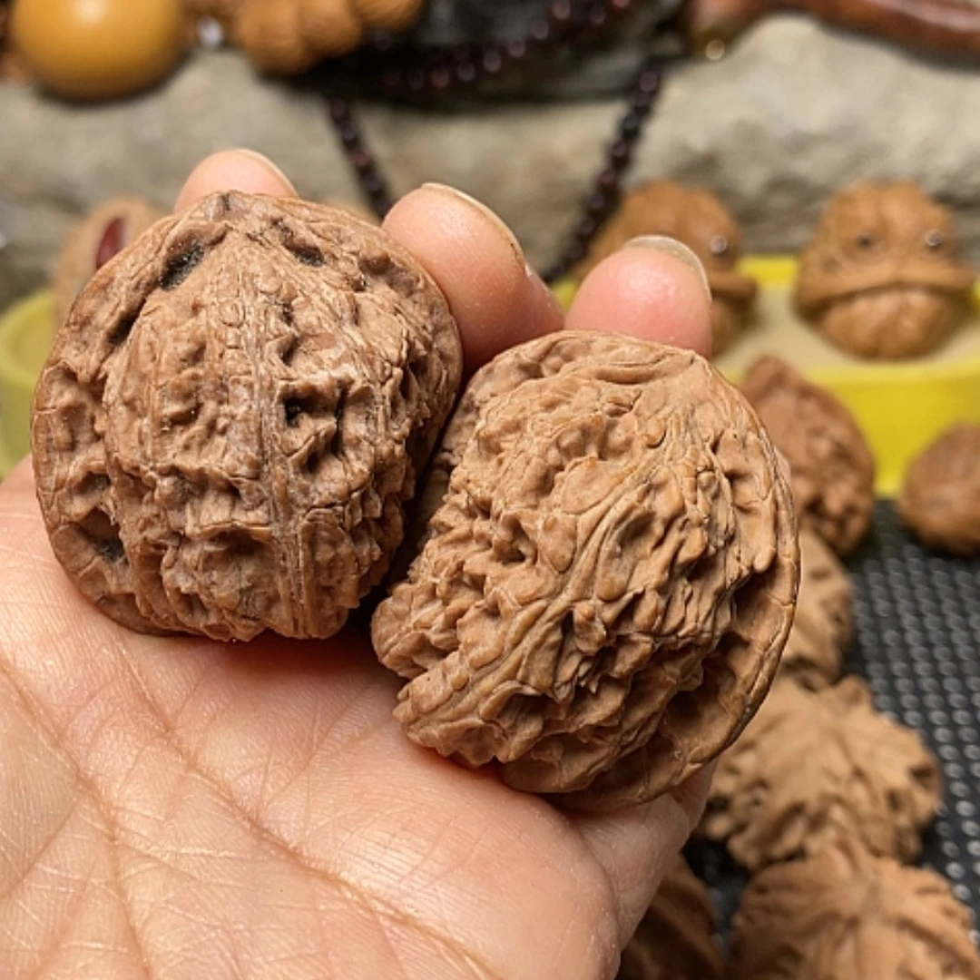 【闪购商品】把件文玩核桃全品红皮白狮子双胞胎