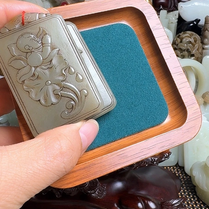 轉***身瓷片新号开播瓷盘一件