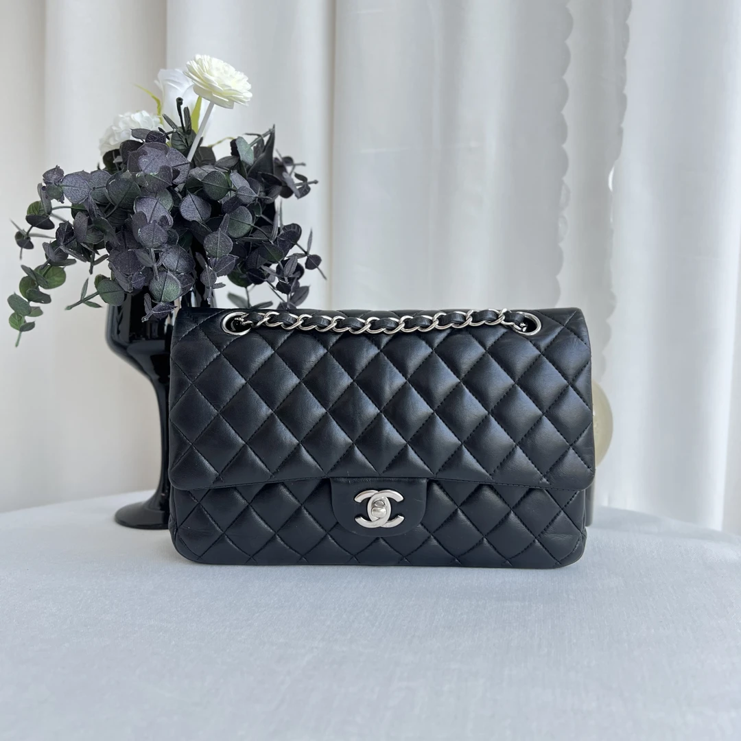 95新 Chanel/香奈儿 香奈儿黑银cf中号单肩斜挎包 25开