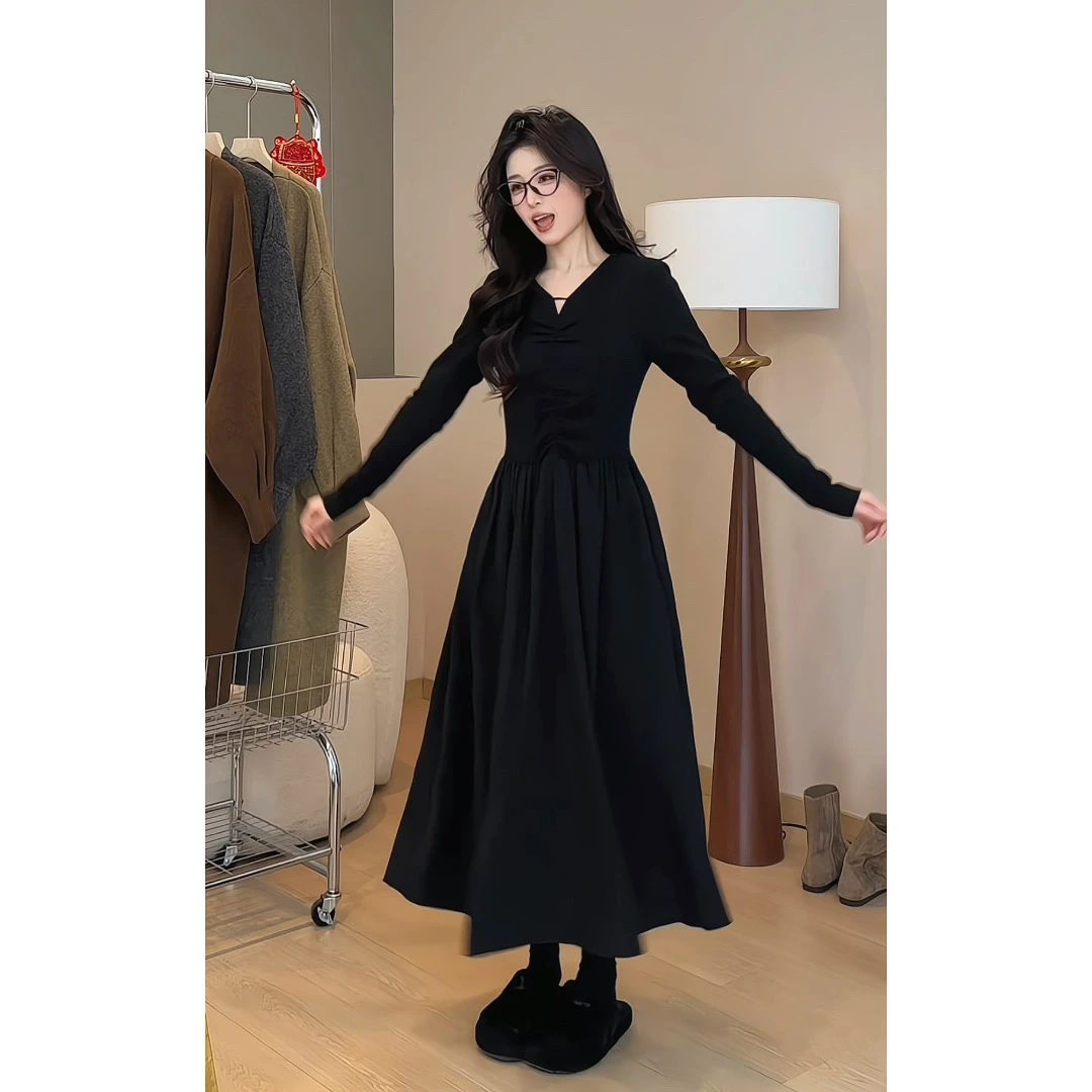 法式黑色长裙气质连衣裙女2025春季新款设计感收腰显瘦裙子6186