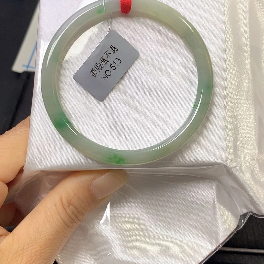 翡翠未镶嵌手镯（圆镯）55.2