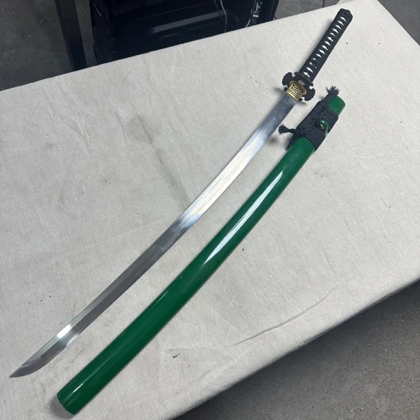 龙泉昊天 - 花纹钢烧刃 武士刀 铁盘 26 寸未开刃