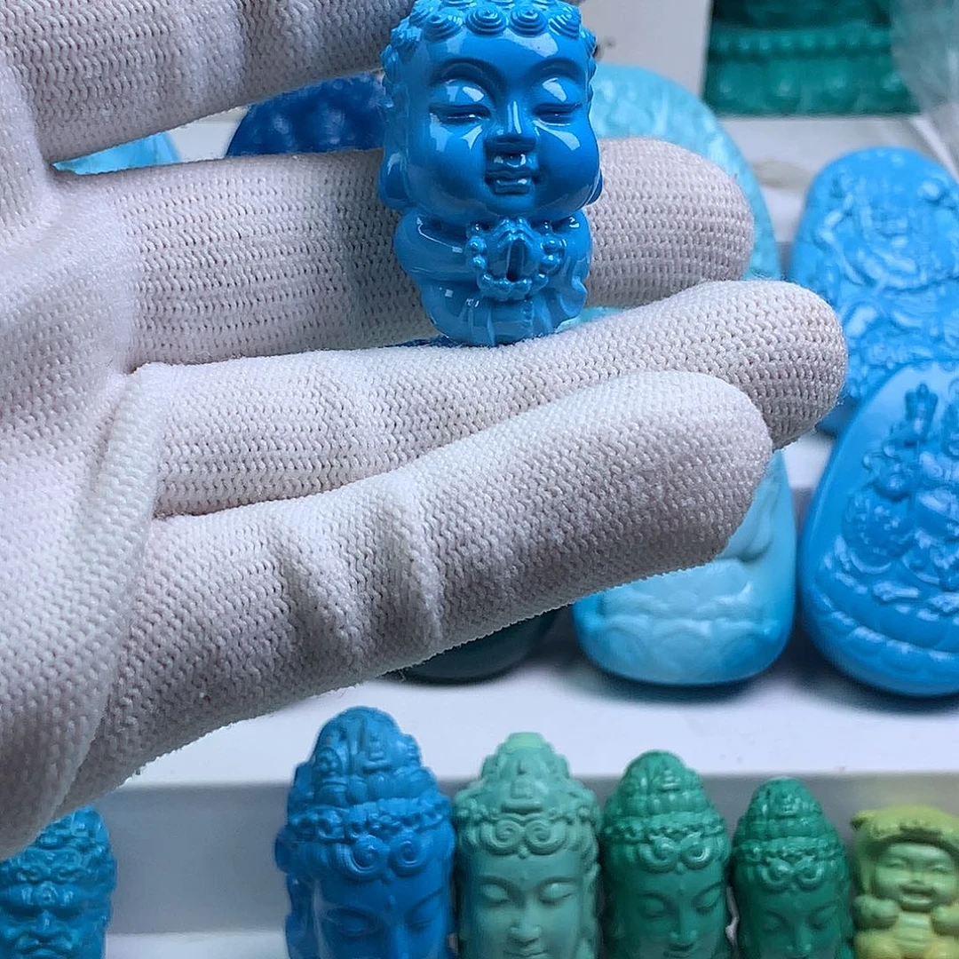 湖北发货批发精挑绿色矿原创手串108雕刻多样性发货 以介绍为准