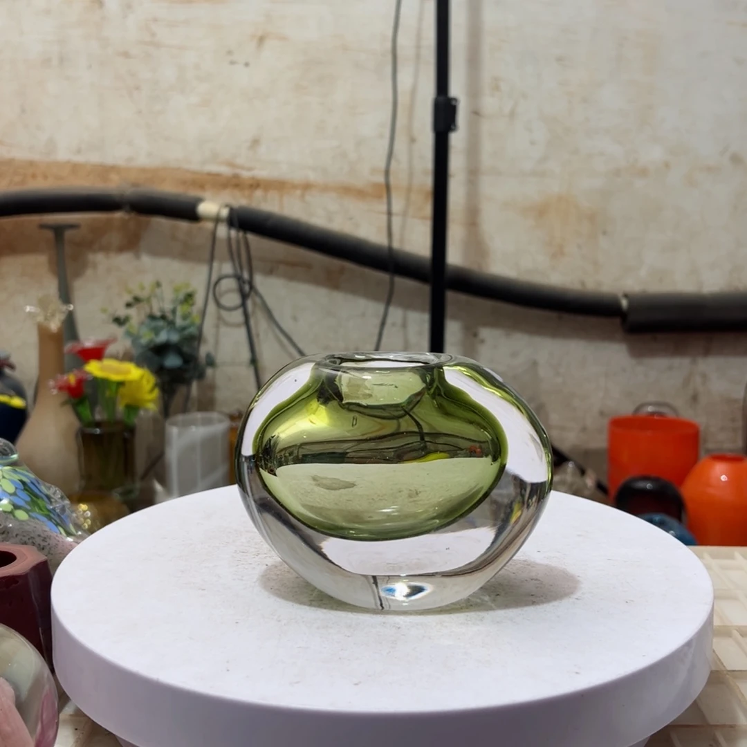 弘扬琉璃花器微瑕高度10