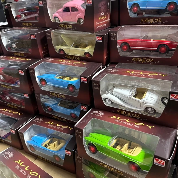 【轻微盒损】1:28合金老爷车复古车声光回力玩具