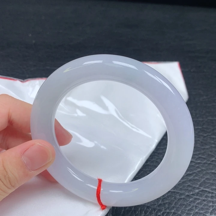 翡翠手镯（圆镯）未镶嵌