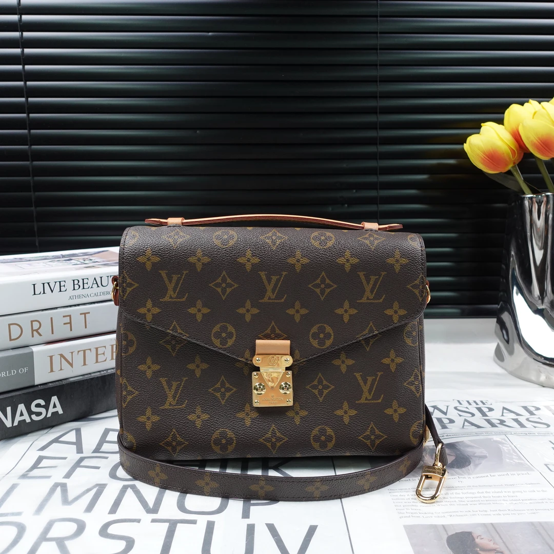 95新 LouisVuitton/路易威登 单肩包/T20337780