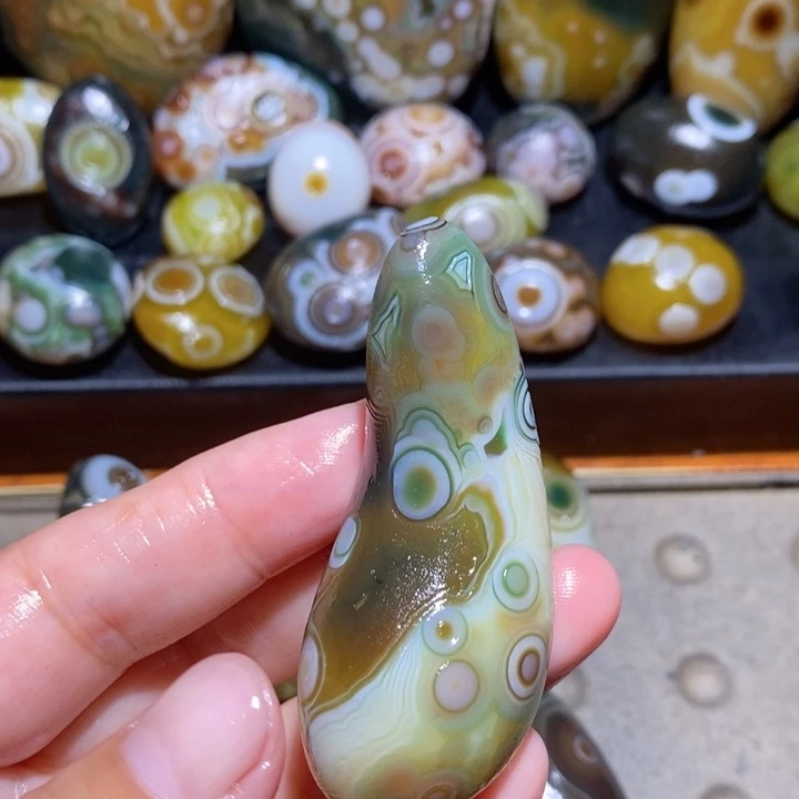 未镶嵌玛瑙/玉髓珠宝半成品84