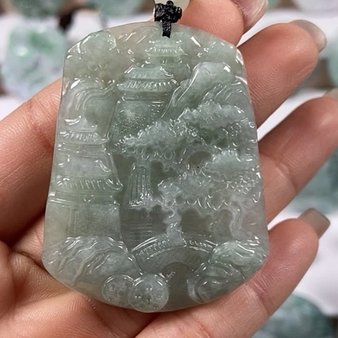 翡翠颈饰未镶嵌山水牌福利