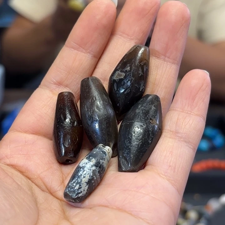 未镶嵌颈饰玛瑙/玉髓