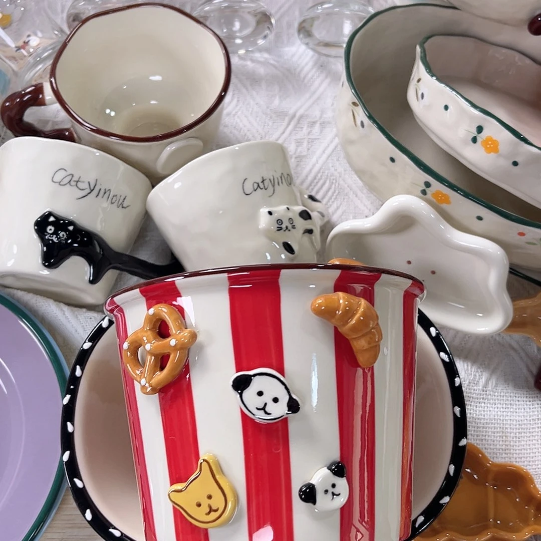 碗盘红色条纹纽扣小狗炸鸡桶