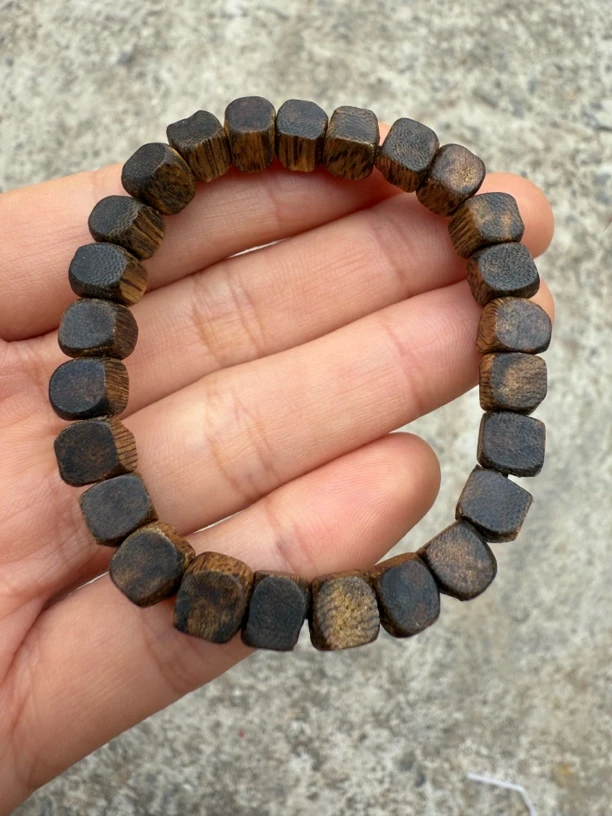 女神款奇楠沉香方糖手串，卡6，4克+