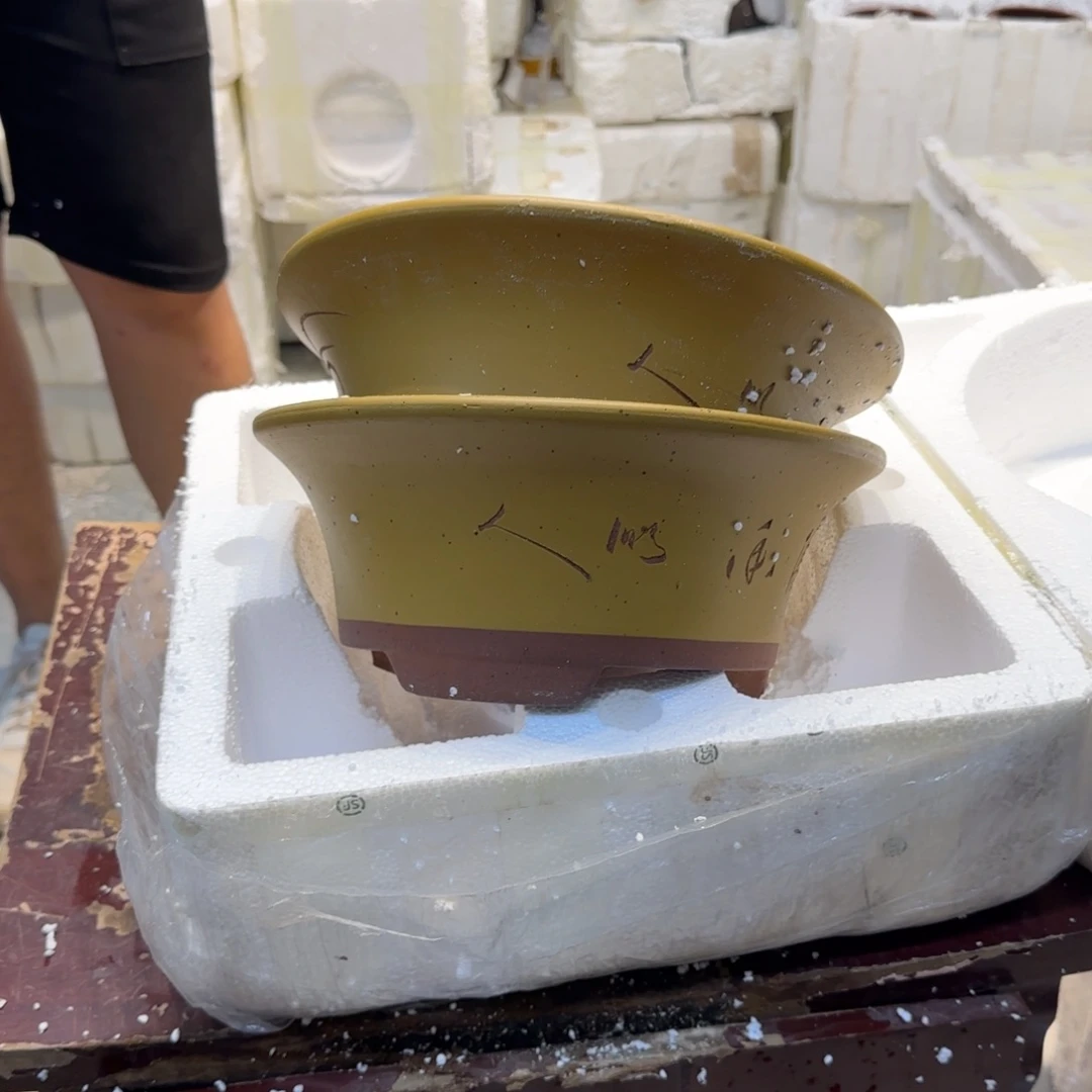 紫砂花盆瑕疵和瑕疵