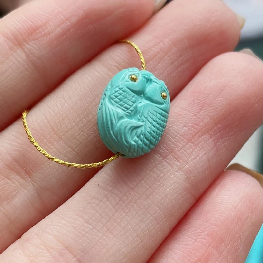 绿松石未镶嵌颈饰