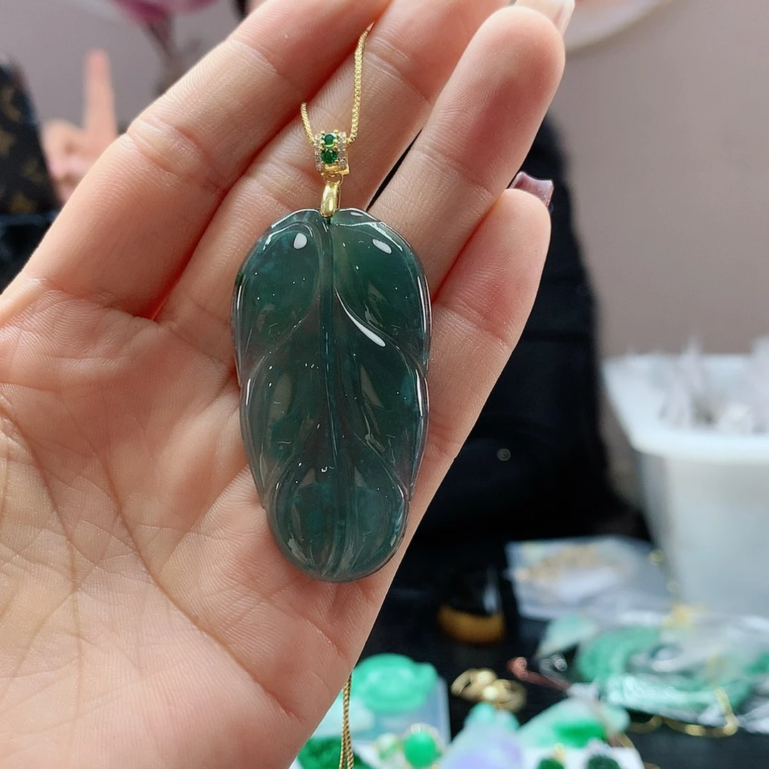 【闪购商品】翡翠吊坠(赠链)合金