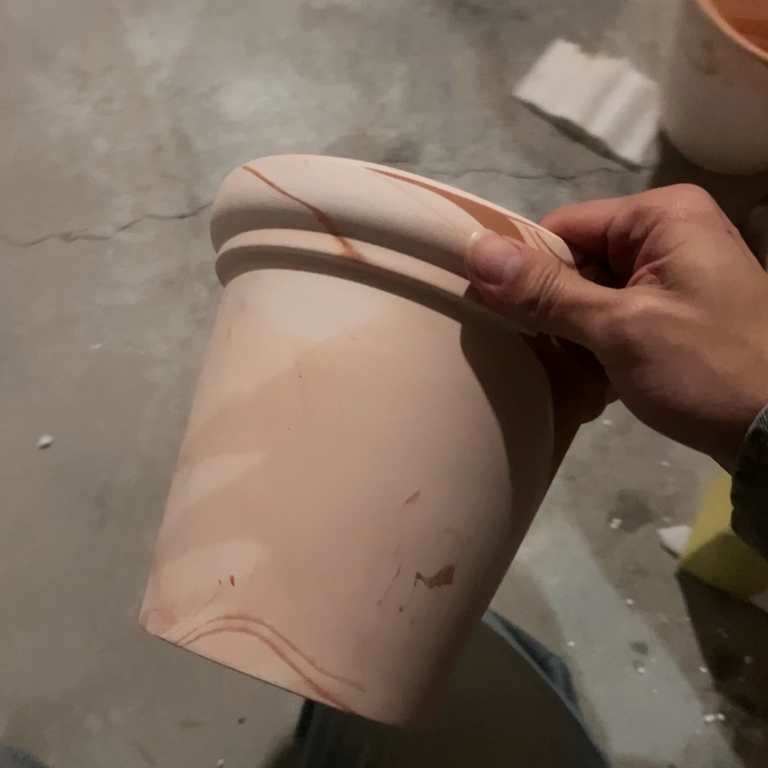 【闪购商品】红陶玛奇朵斗盆19口18高1个【微瑕】