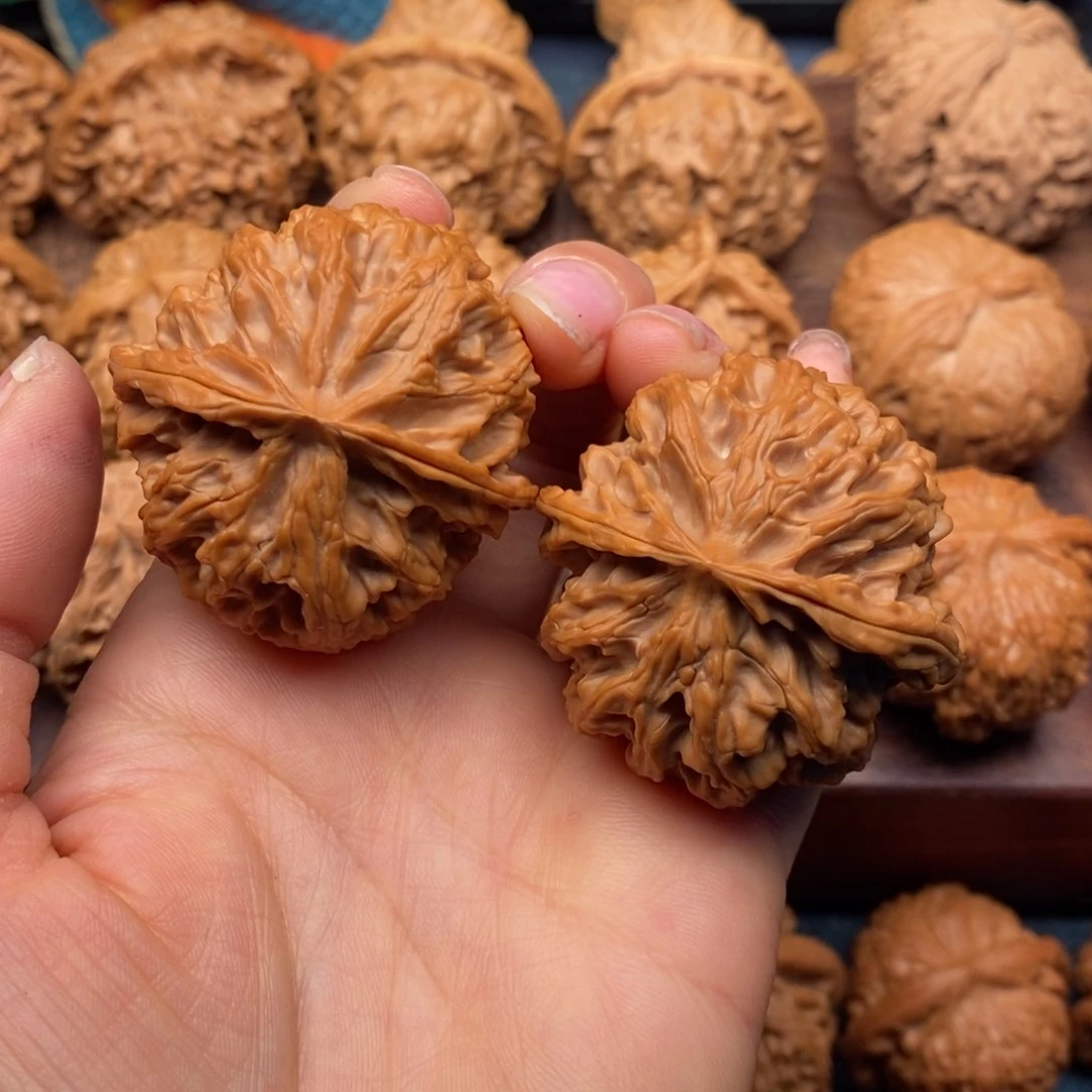 文玩核桃吊坠红**枫42精品苹果园