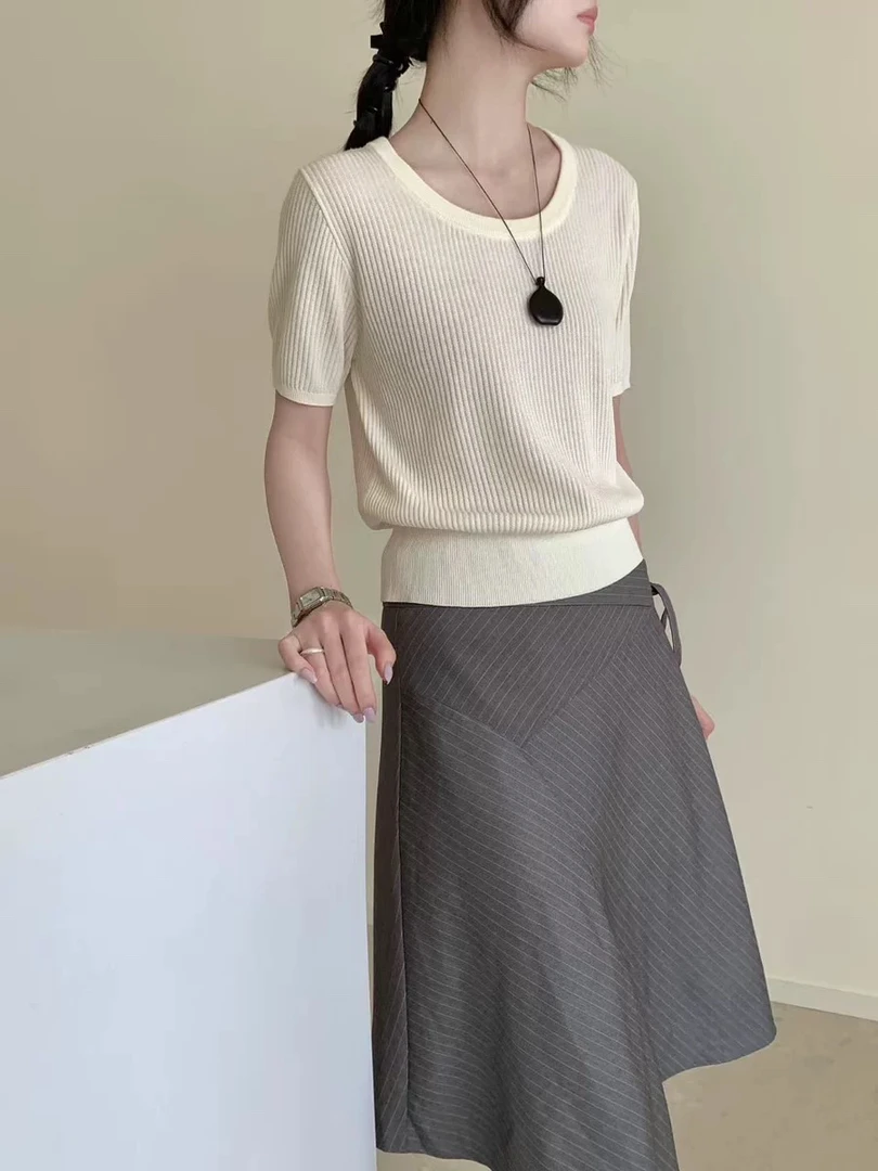 2027 坑条U领天思针织衫