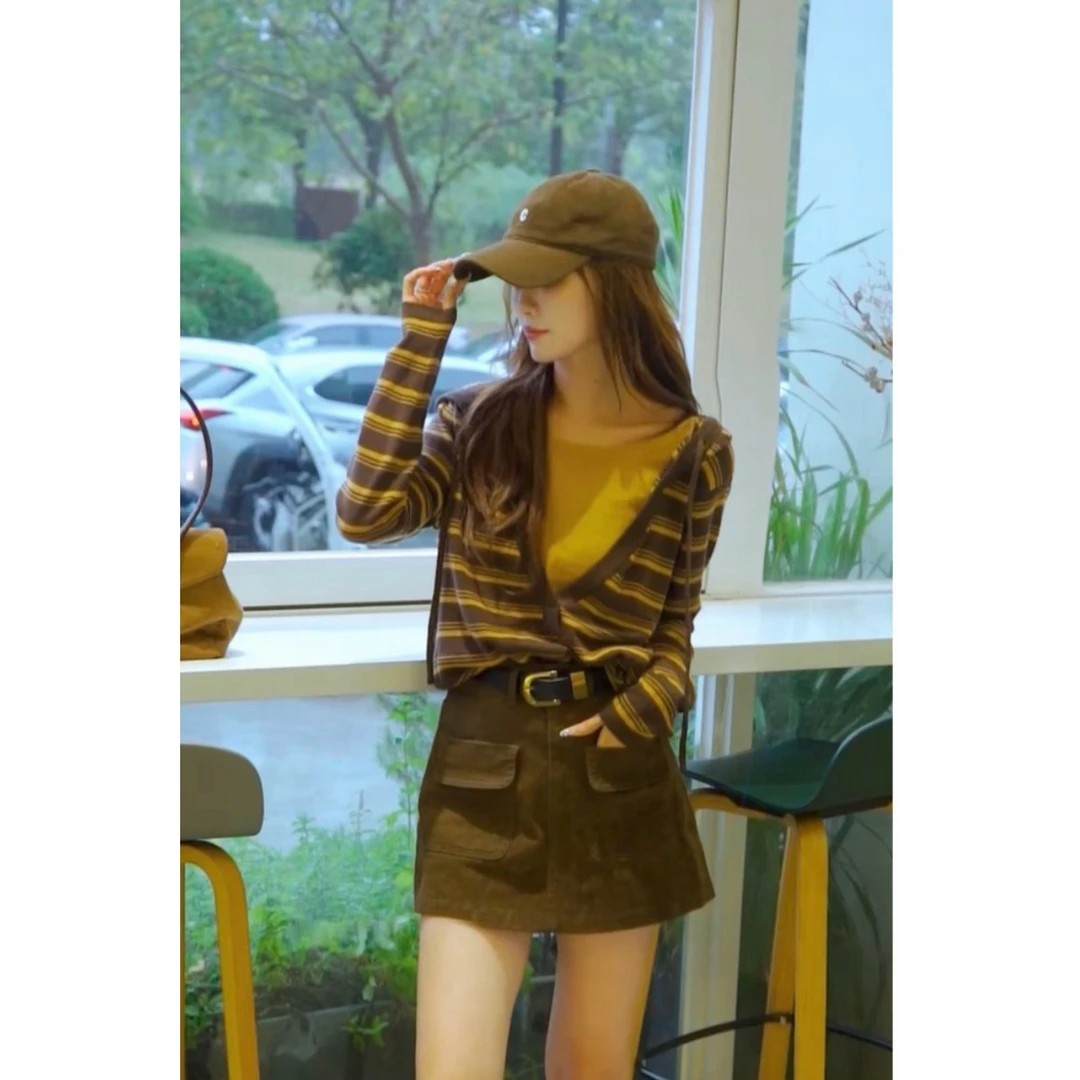 秋季新款韩版休闲套头假两件连帽长袖针织衫+显瘦气质A字工装裙裤