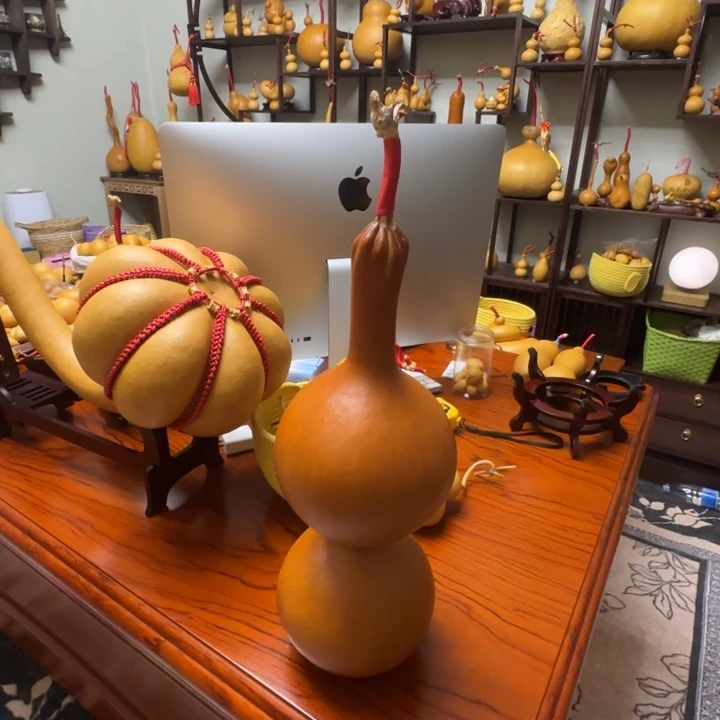 染***堂精品店老板和员工之间发生