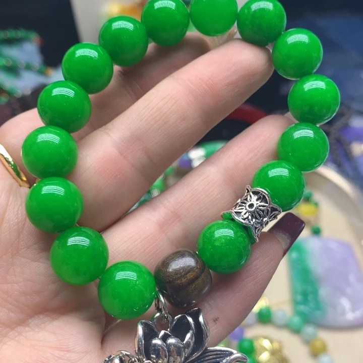 翡翠颈饰未镶嵌吊坠