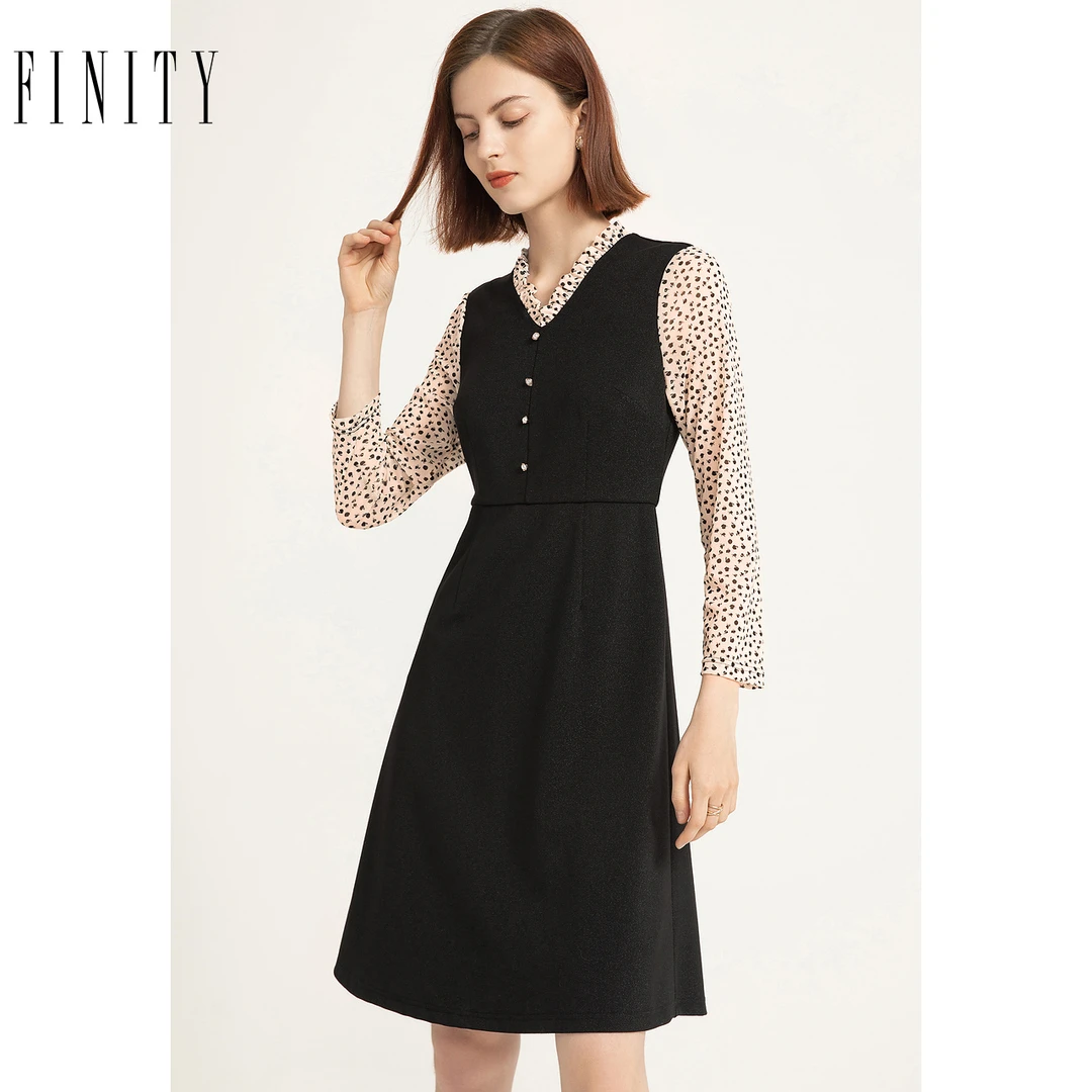 【专属】FINITY 新款连衣裙撞色拼接修身V领 F21UD2912L