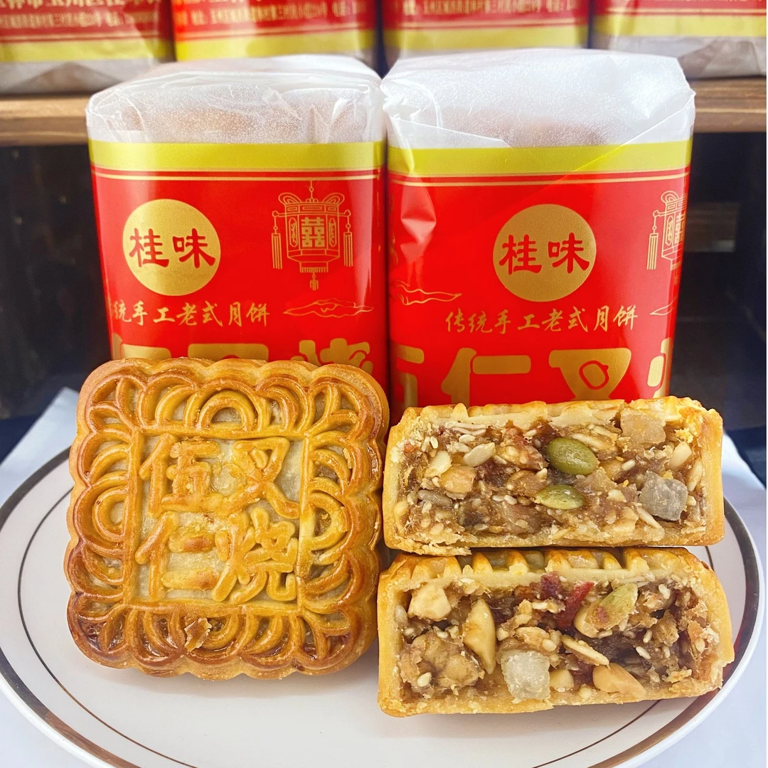 广西玉林广式伍仁叉烧传统纸筒月饼唤起儿时怀旧味道