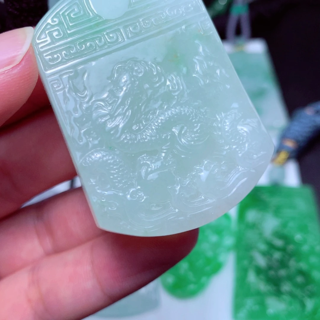 颈饰未镶嵌翡翠天然A货翡翠