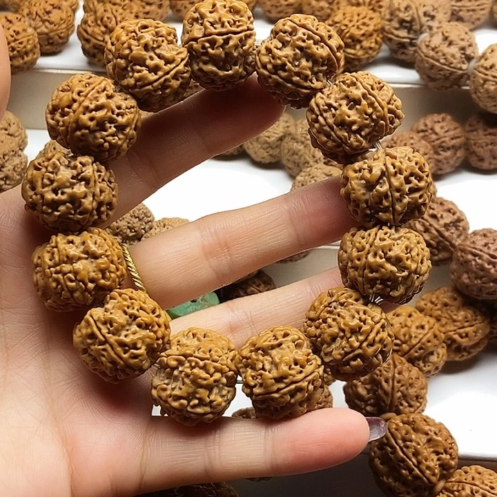 吊坠金刚菩提蜂王梅花