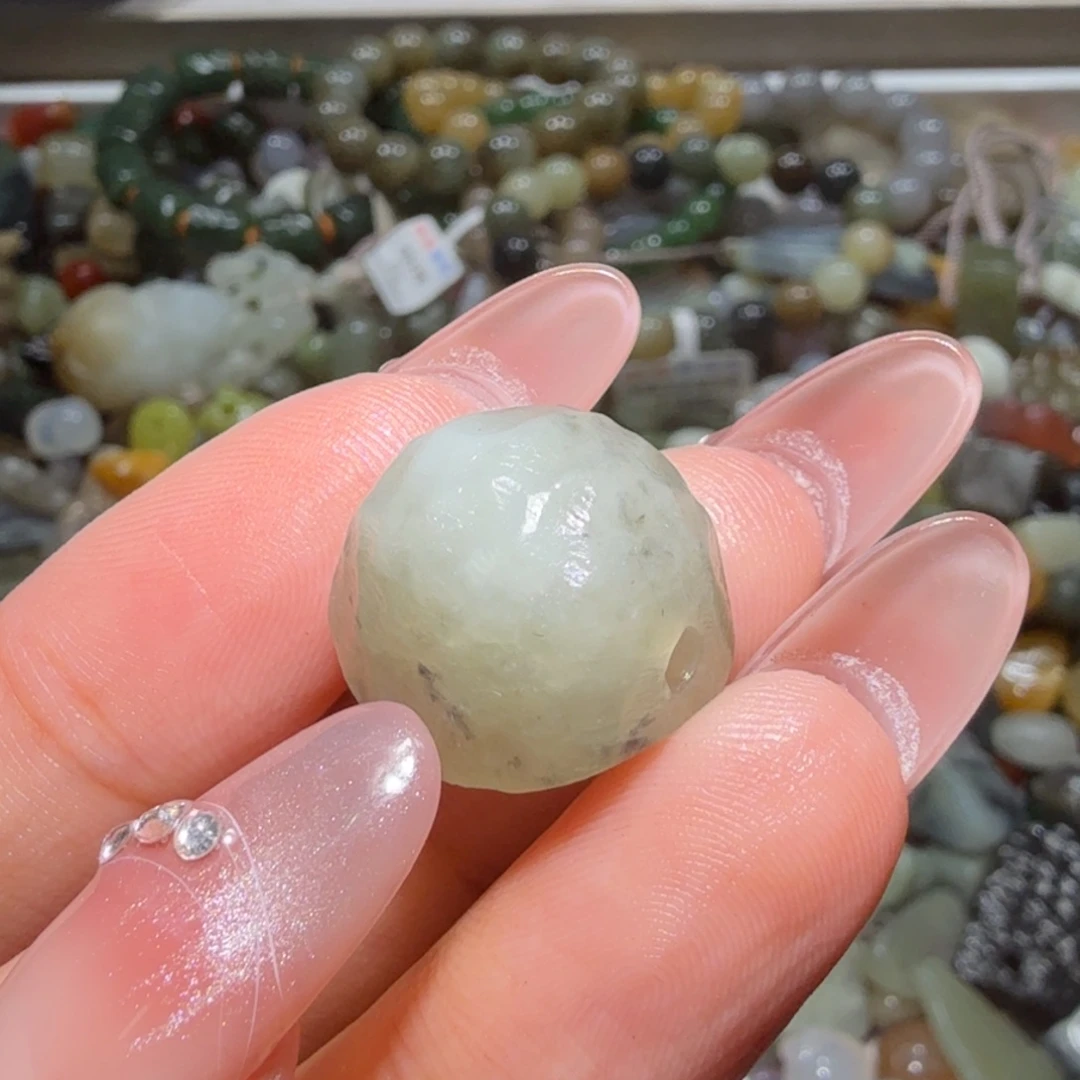 和田玉未镶嵌珠宝半成品