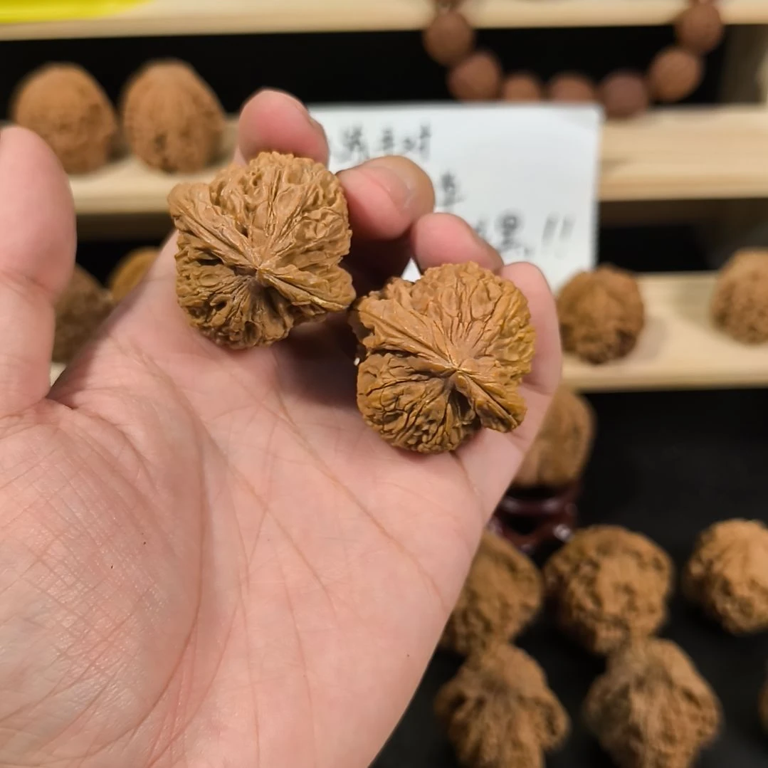文玩核桃吊坠39南疆有黄有色差