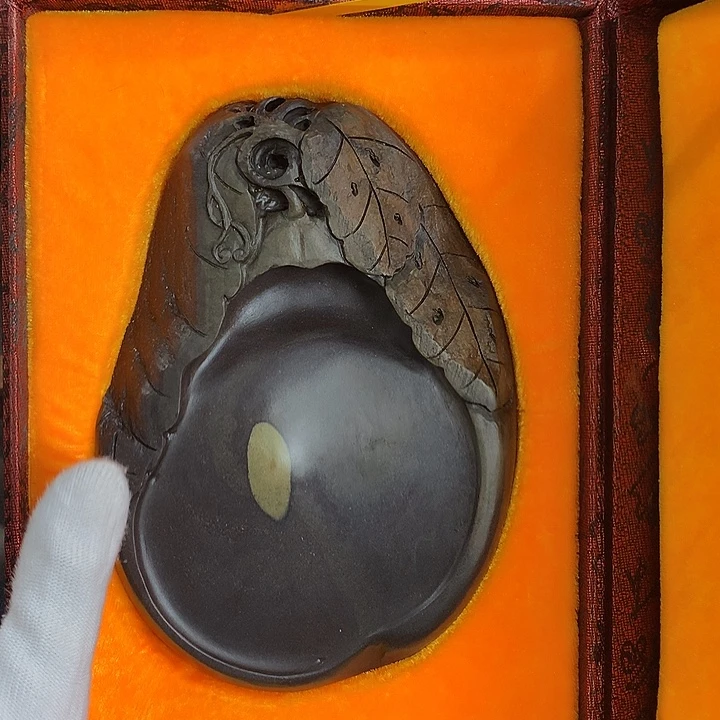 广东肇庆原石端砚