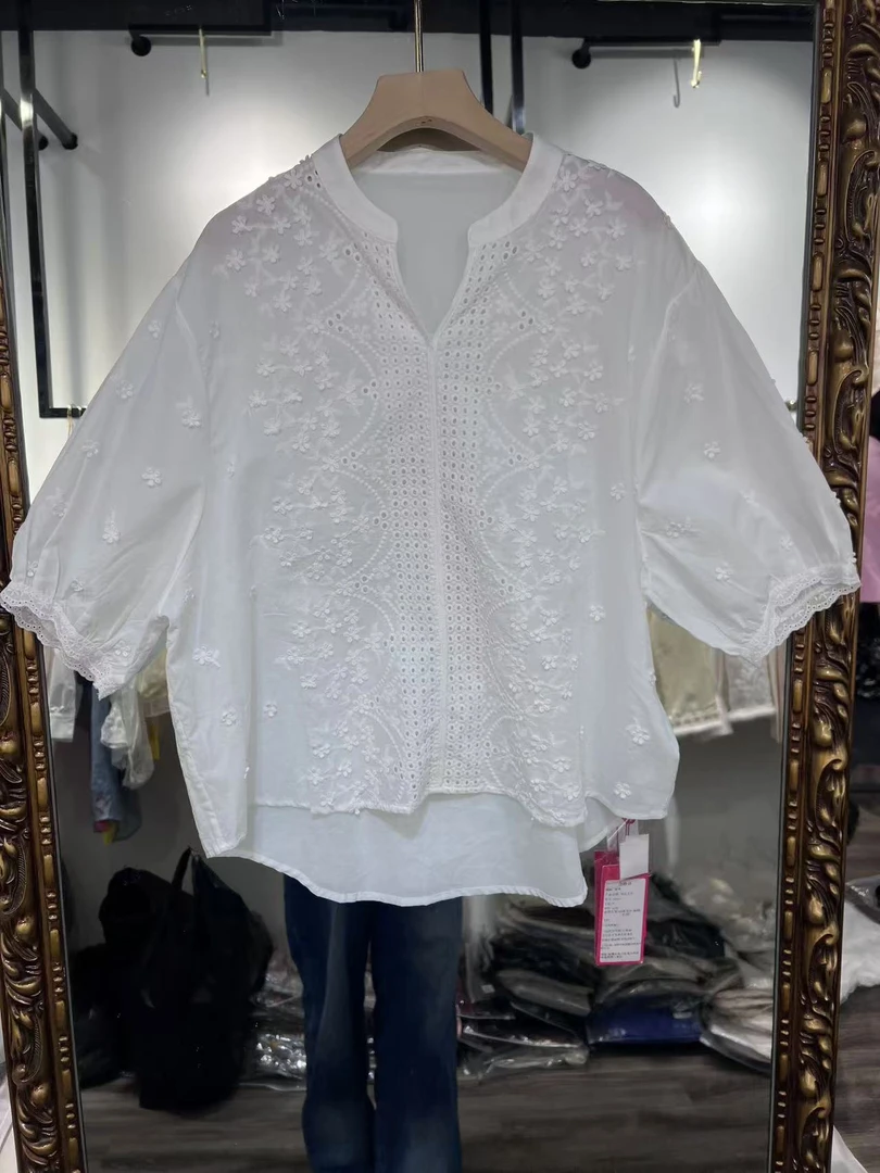 温柔风白色衬衫女春夏季中袖小清新刺绣花衬衣v领宽松